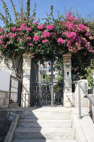 Апартаменты Apartmani Milosevic Херцег-Нови Апартаменты с видом на море-19